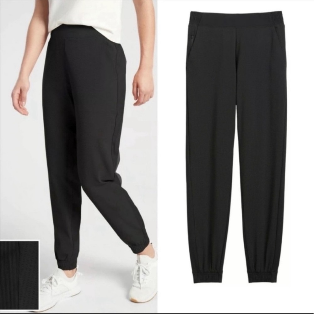 Athleta Textured Brooklyn Jogger in Black, Size 8